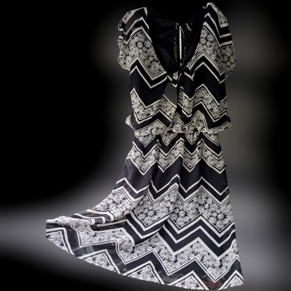 Black and white Heartsoul dress XS